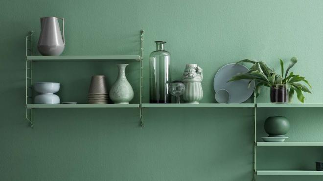 Wandgestaltung mit Regalen