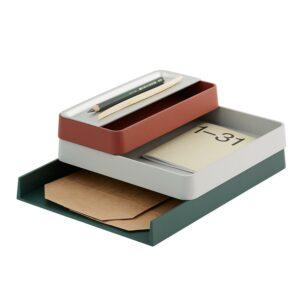 Muuto Arrange Desktop Boxen in drei Größen übereinander. Ordnungshelfer fürs Homeoffice einrichten.