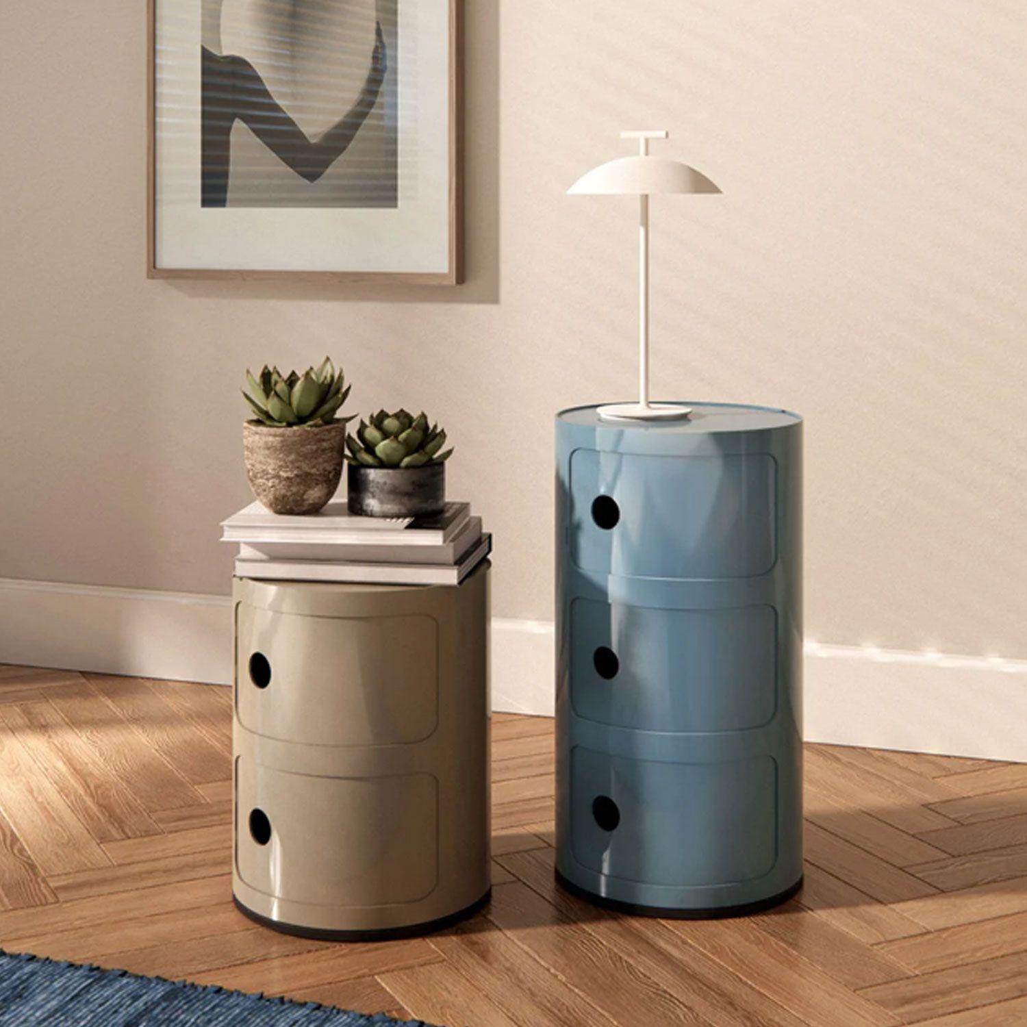 Kartell-Componibili-3-Faecher-Ambiente-10_114511_1920x1920 Kartell – Componibili mit zwei oder drei Fächern als kompakte Aufbewahrung im Wohnraum