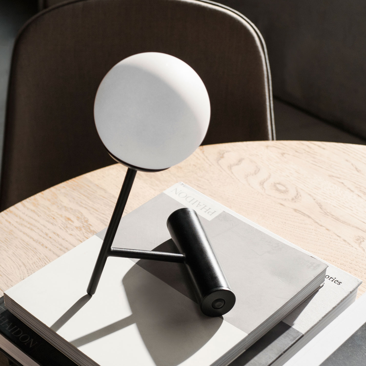 menu Phare LED Lamp Black 4