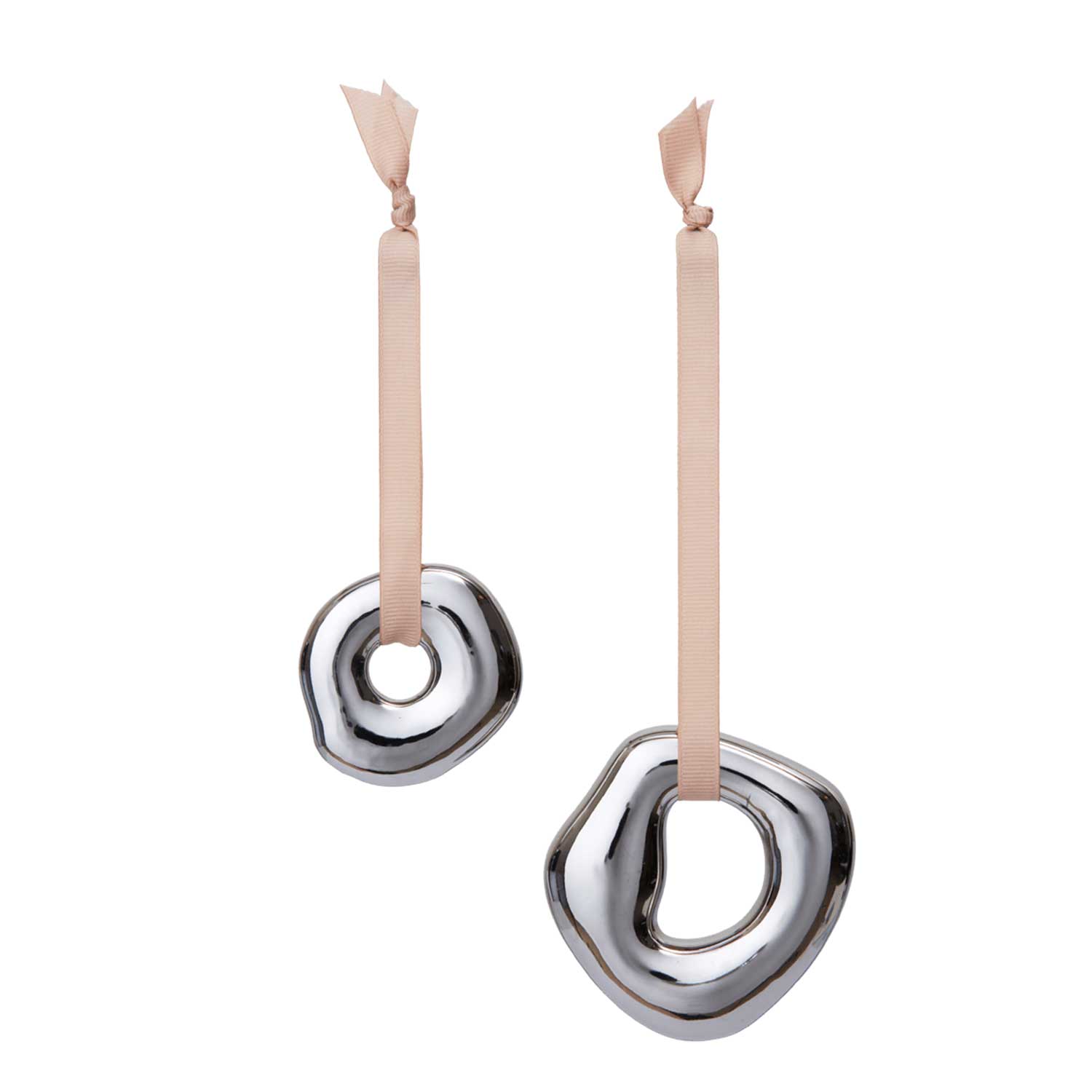 Ferm Living - Orrith Ornamente 2er-Set silber