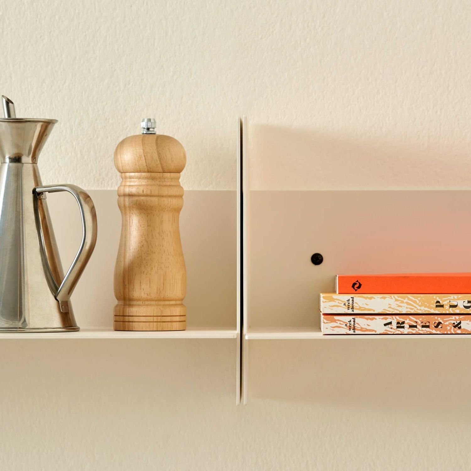 Tiptoe - PLI Wandregal 30 x 15 cm creme-weiß