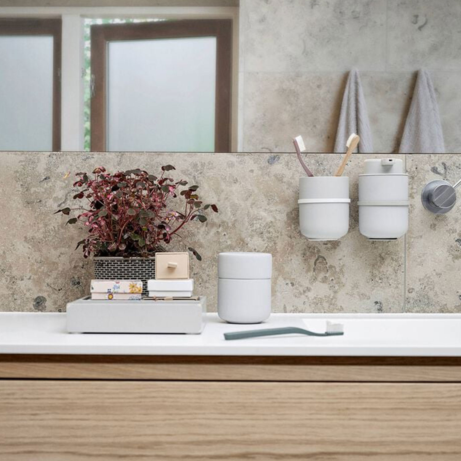 Zone Denmark - Ume Zahnbürstenbecher schwarz