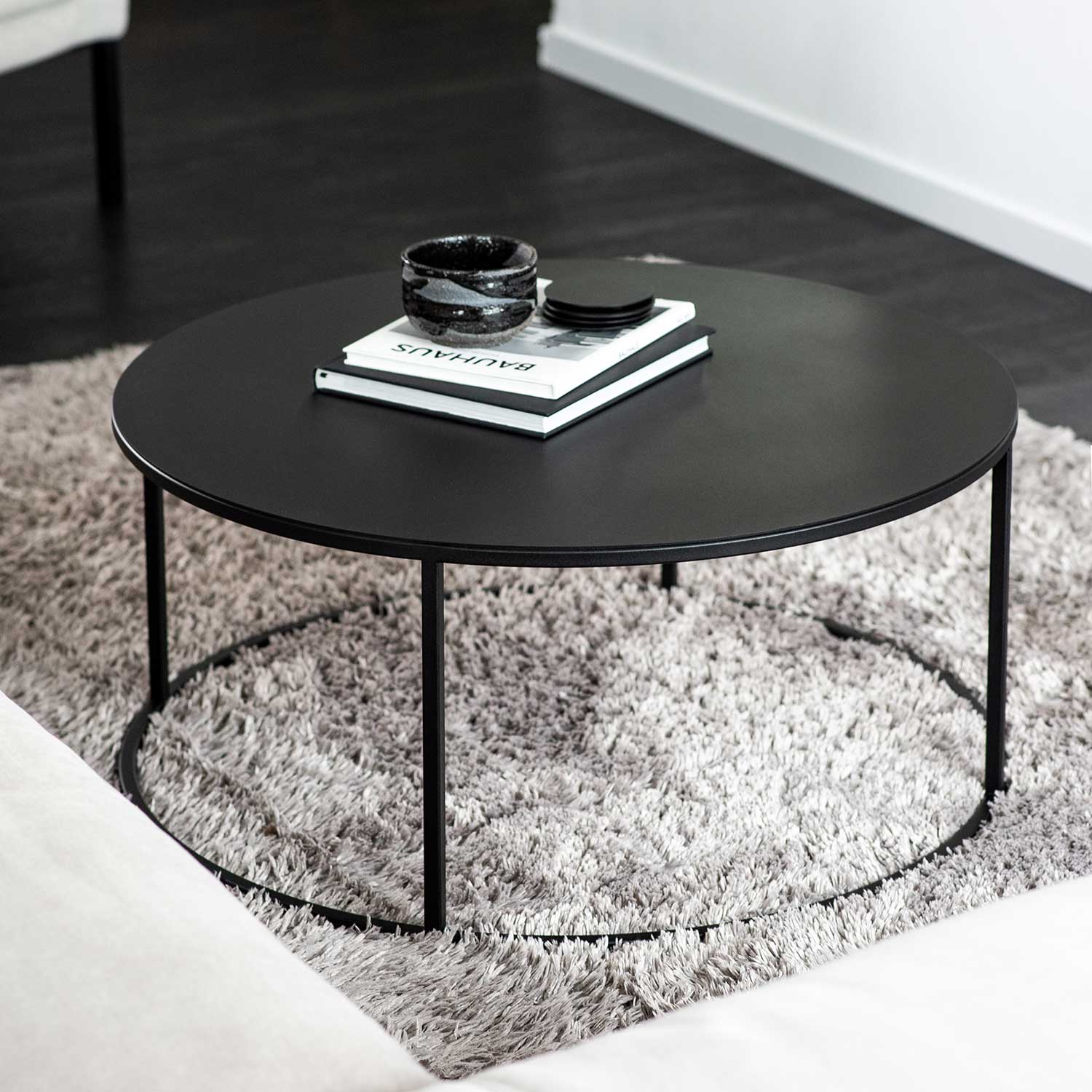 metallbude vesina x schwarz couchtisch auf teppich 103144