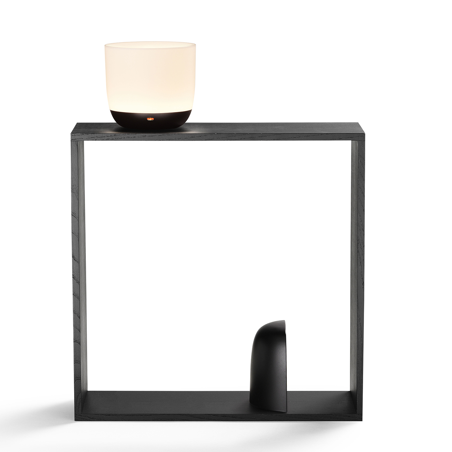 flos gaku Buchstuetze schwarz 2