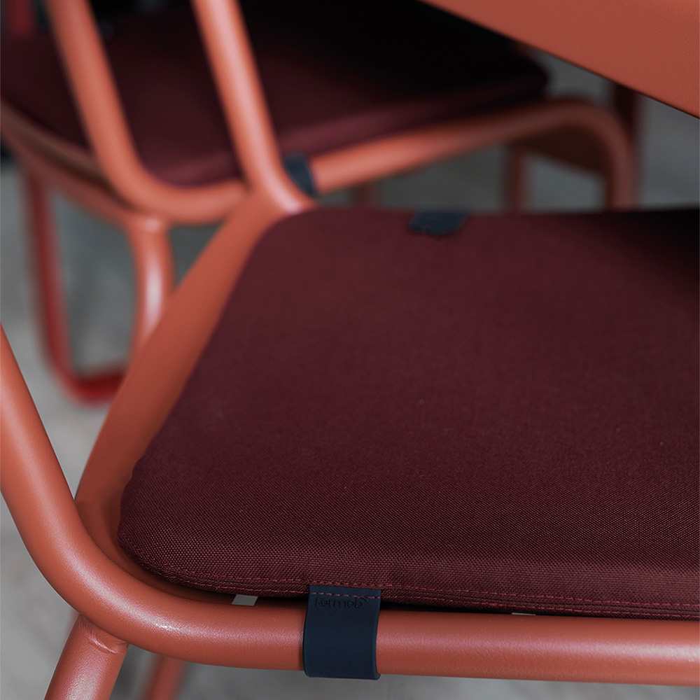 sitzkissen color mix 41x38  weinrot fermob 77778