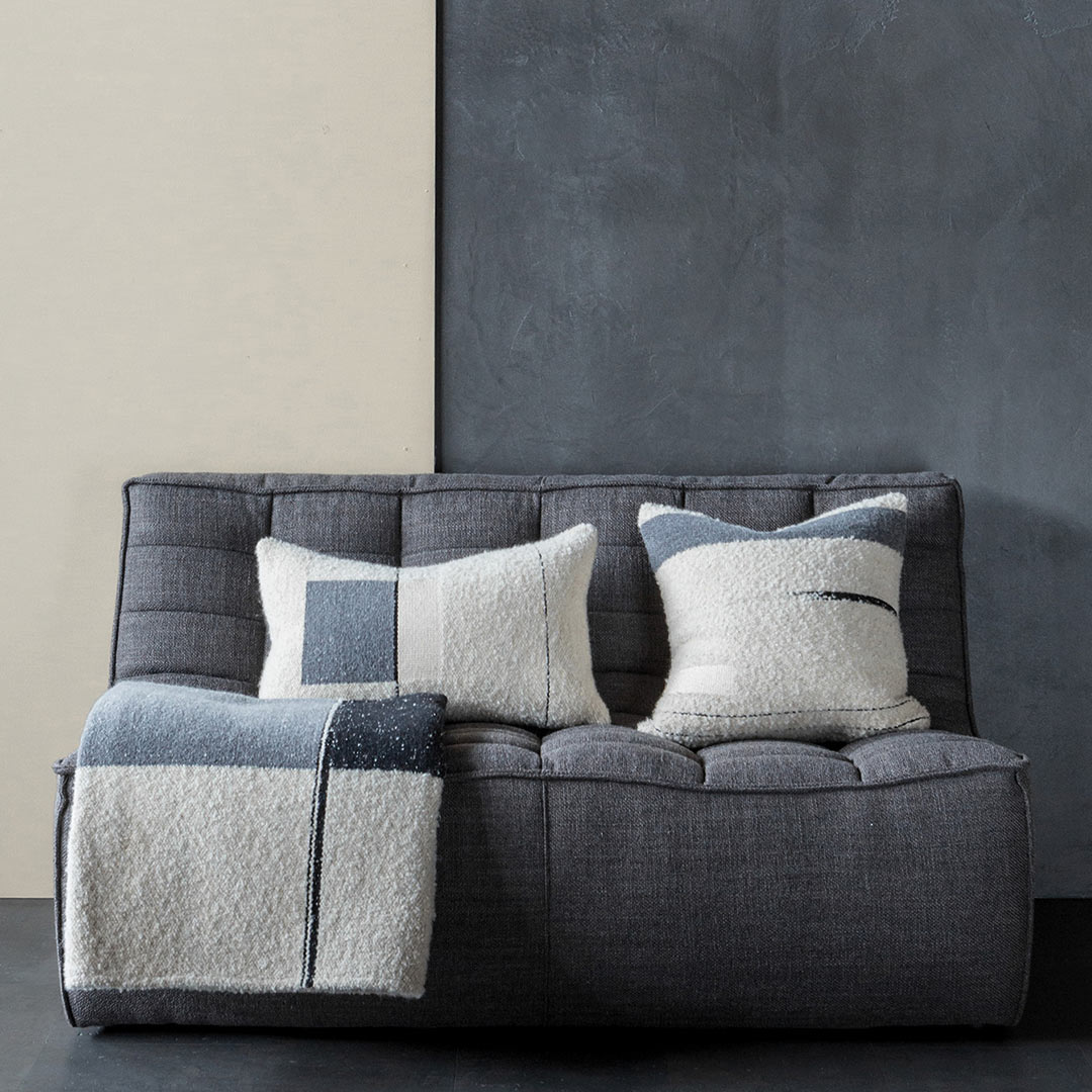 ethnicraft sofa dunkelgrau zweisitzer ambiente 84010