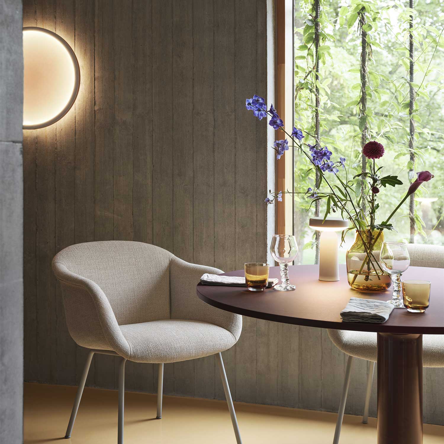 muuto calm wandleuchte zimmer tisch 97175