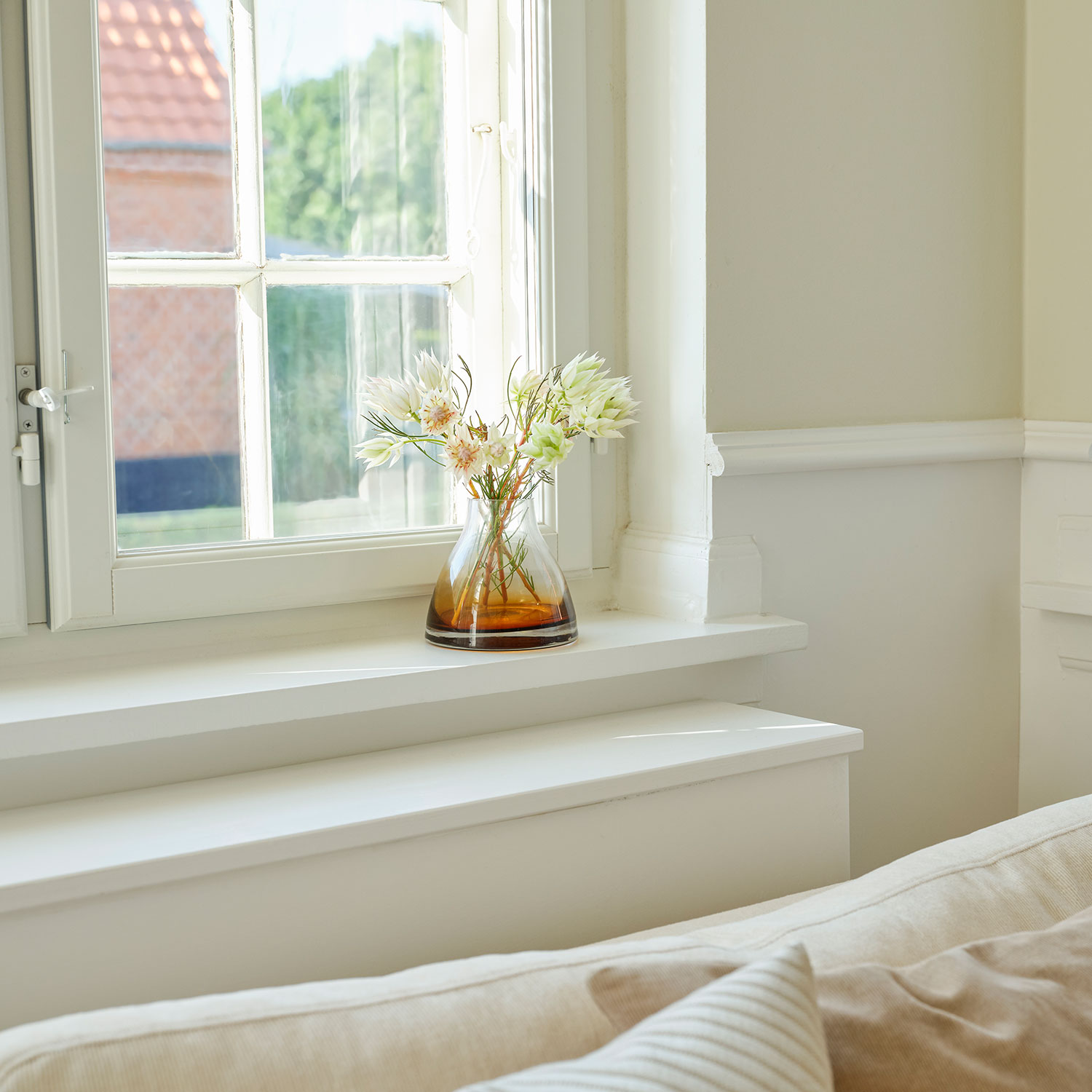 Ro Collection - Flower No. 1 Vase indigo blue