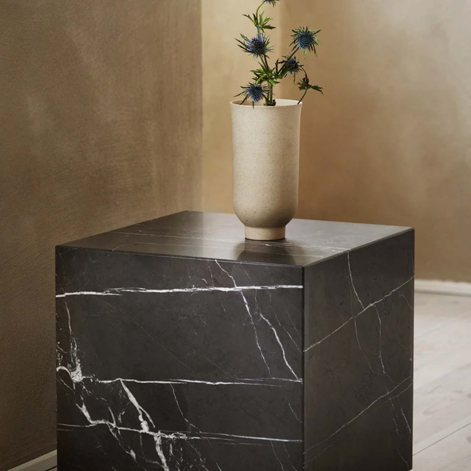 Audo - Plinth Podium cube sand