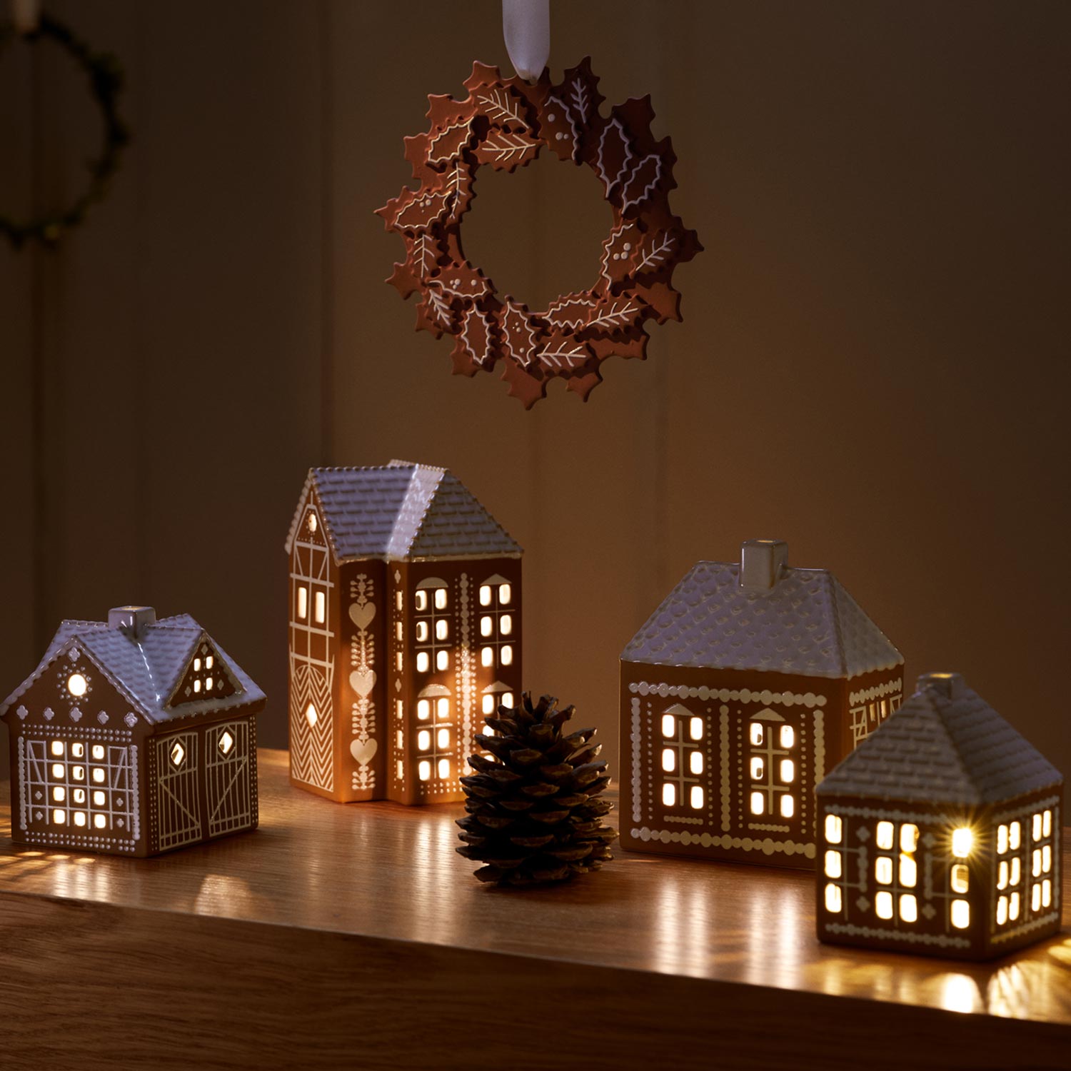 Kähler - Gingerbread Kerzenhaus Weihnachtskrippe H11.5