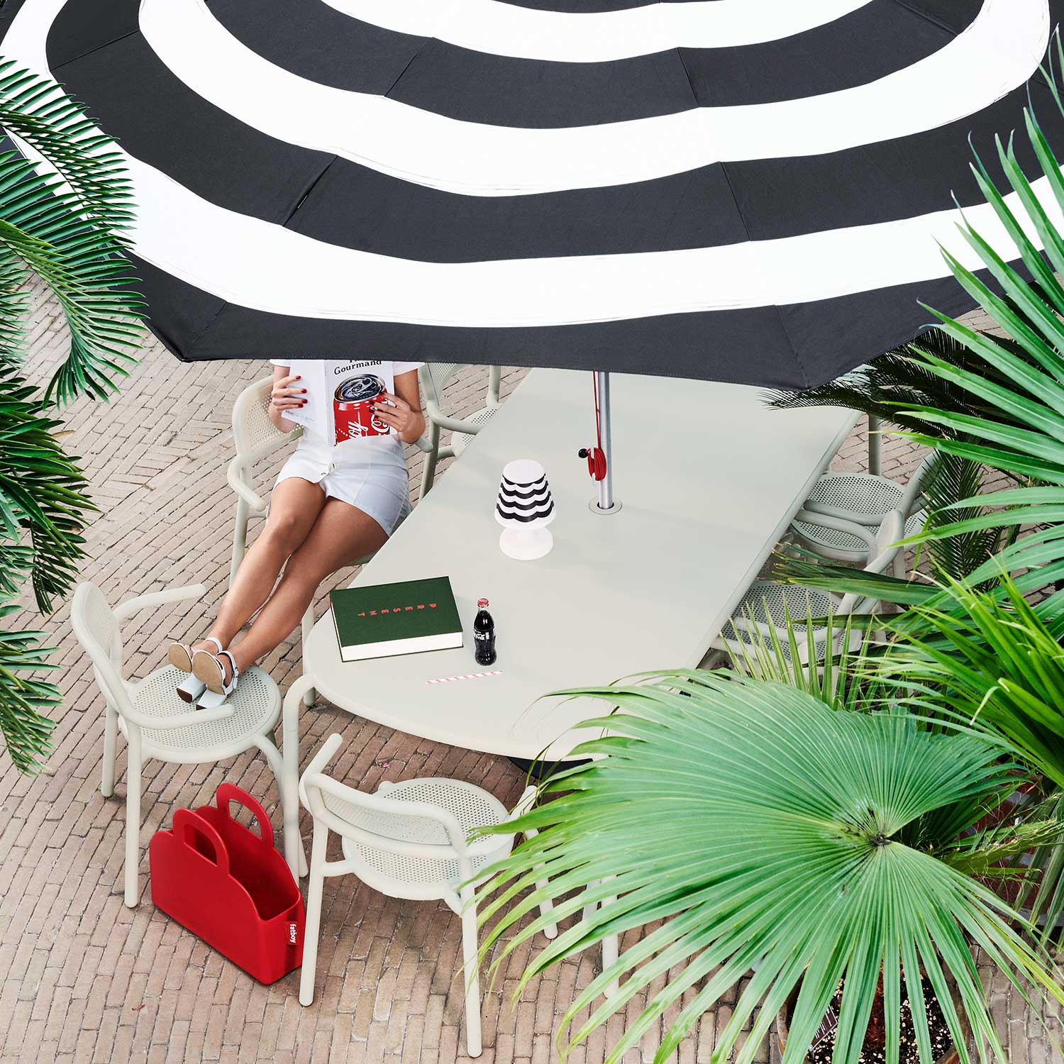 fatboy toni sessel sand mit sonnenschirm 51256