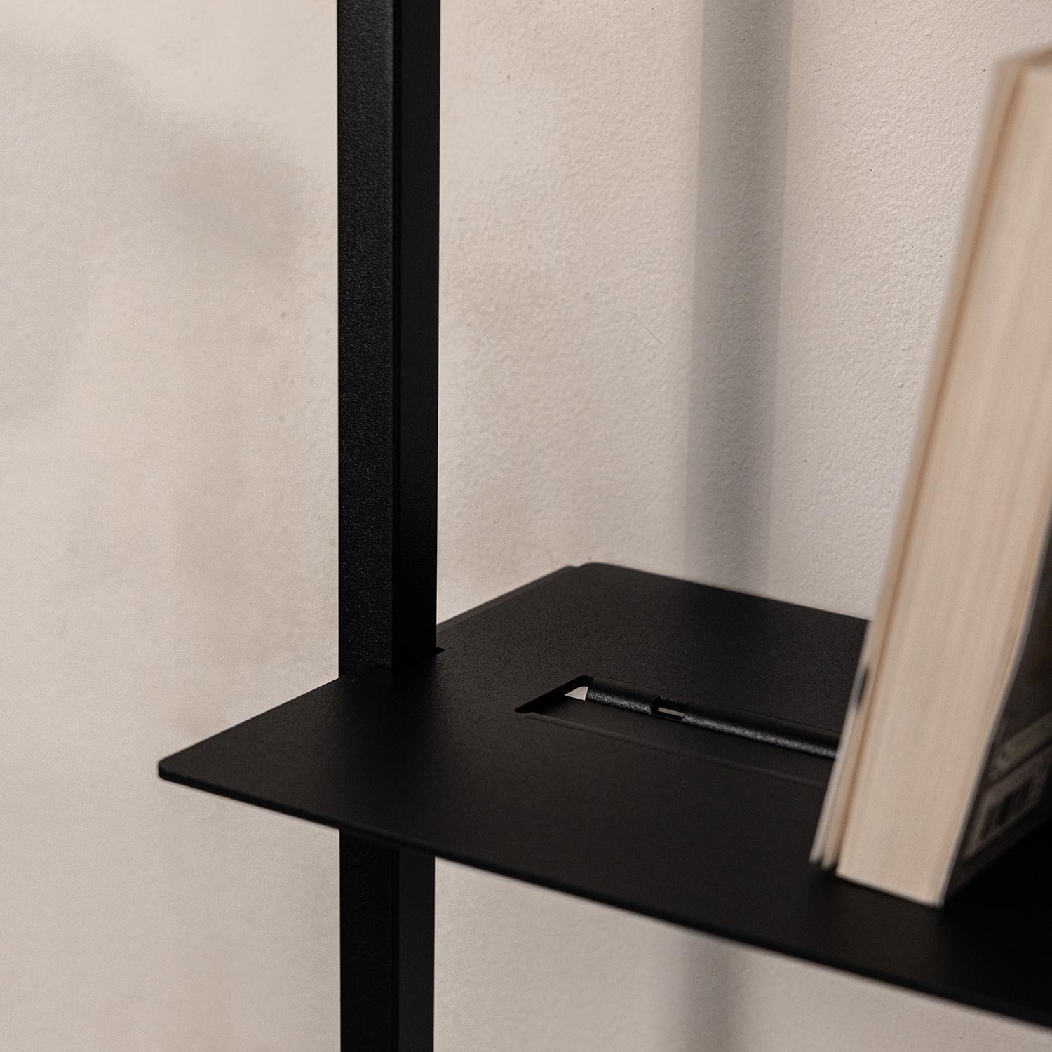 metallbude rivo s metallregal schwarz close up 96976