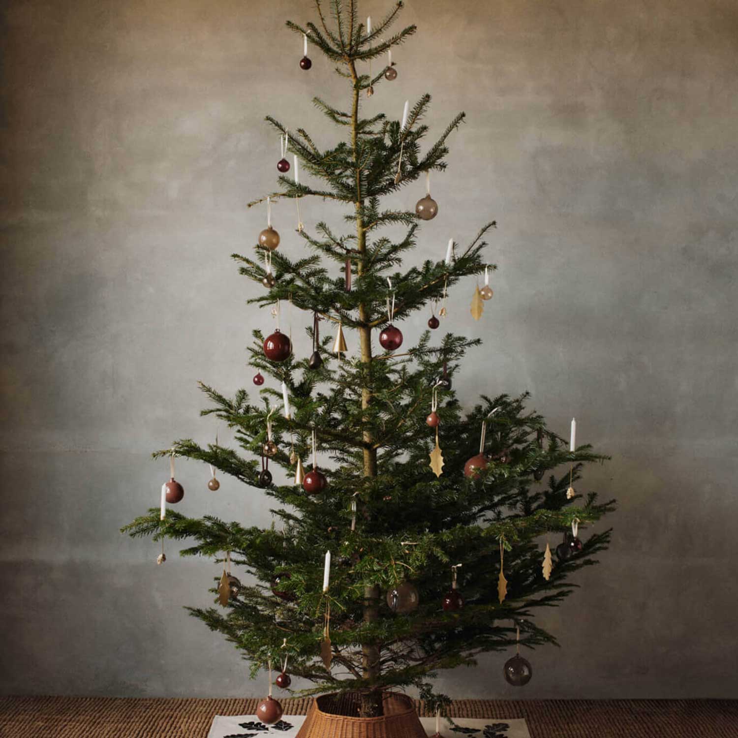 Ferm Living - Holly Leaf Messing Ornamente 4er-Set