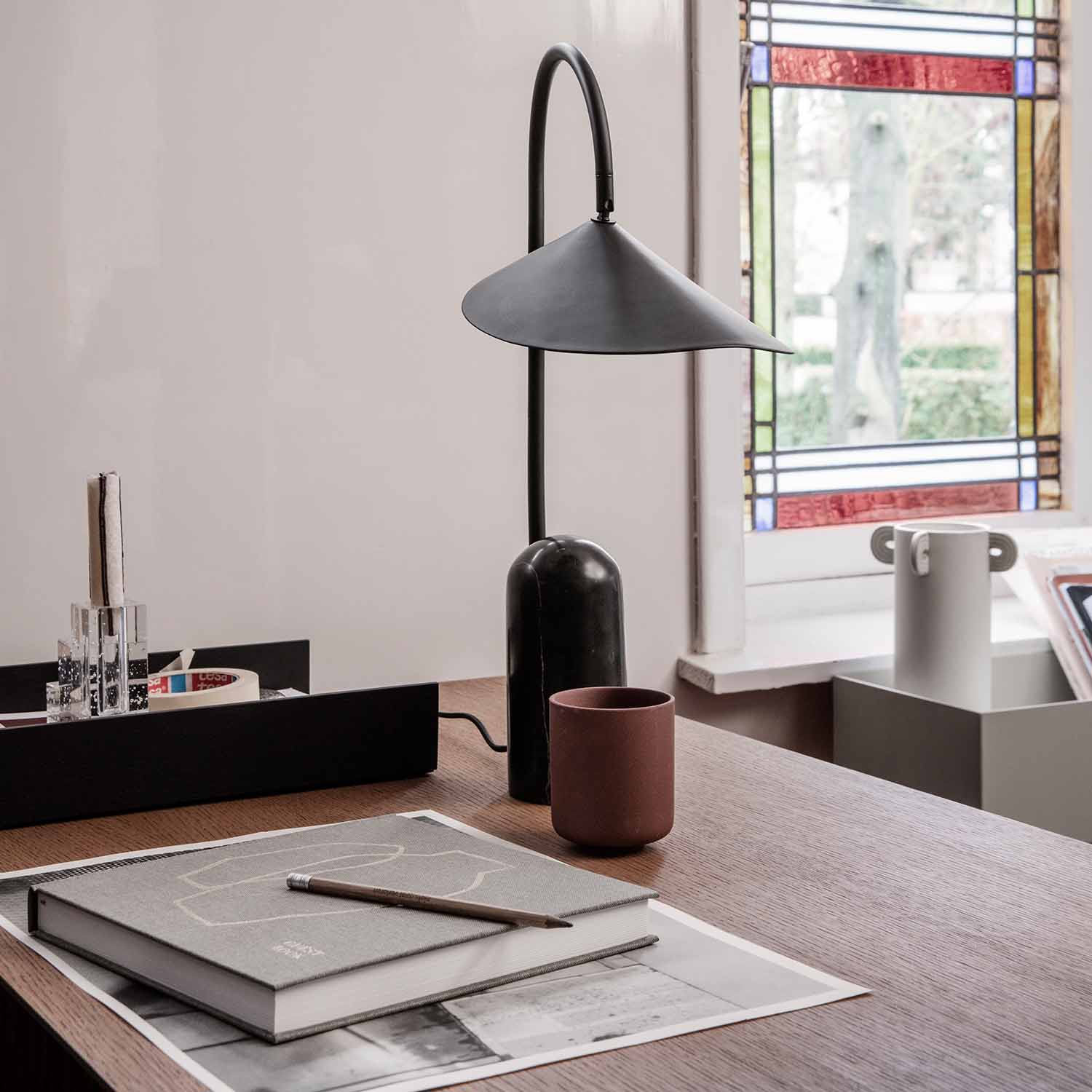 Letter Try ferm Living schreibtisch Zeichnung Lampe