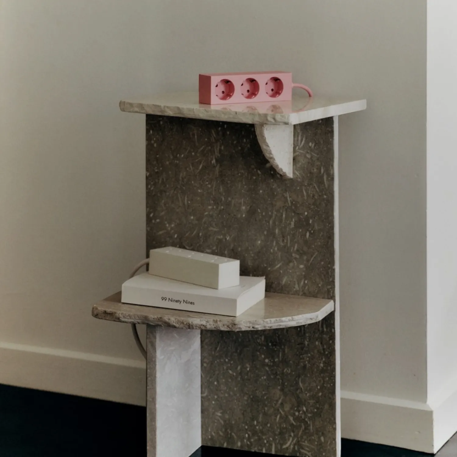 Pedestal - Power Bar 2 m charcoal