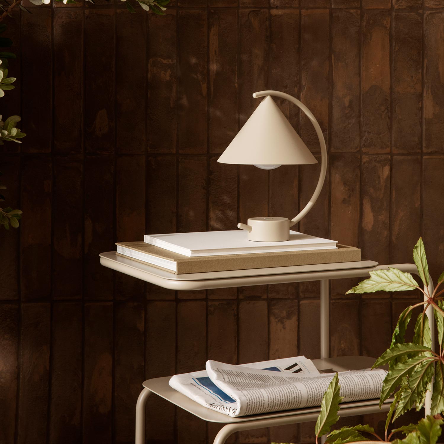 ferm living level side tisch cashmere 66781