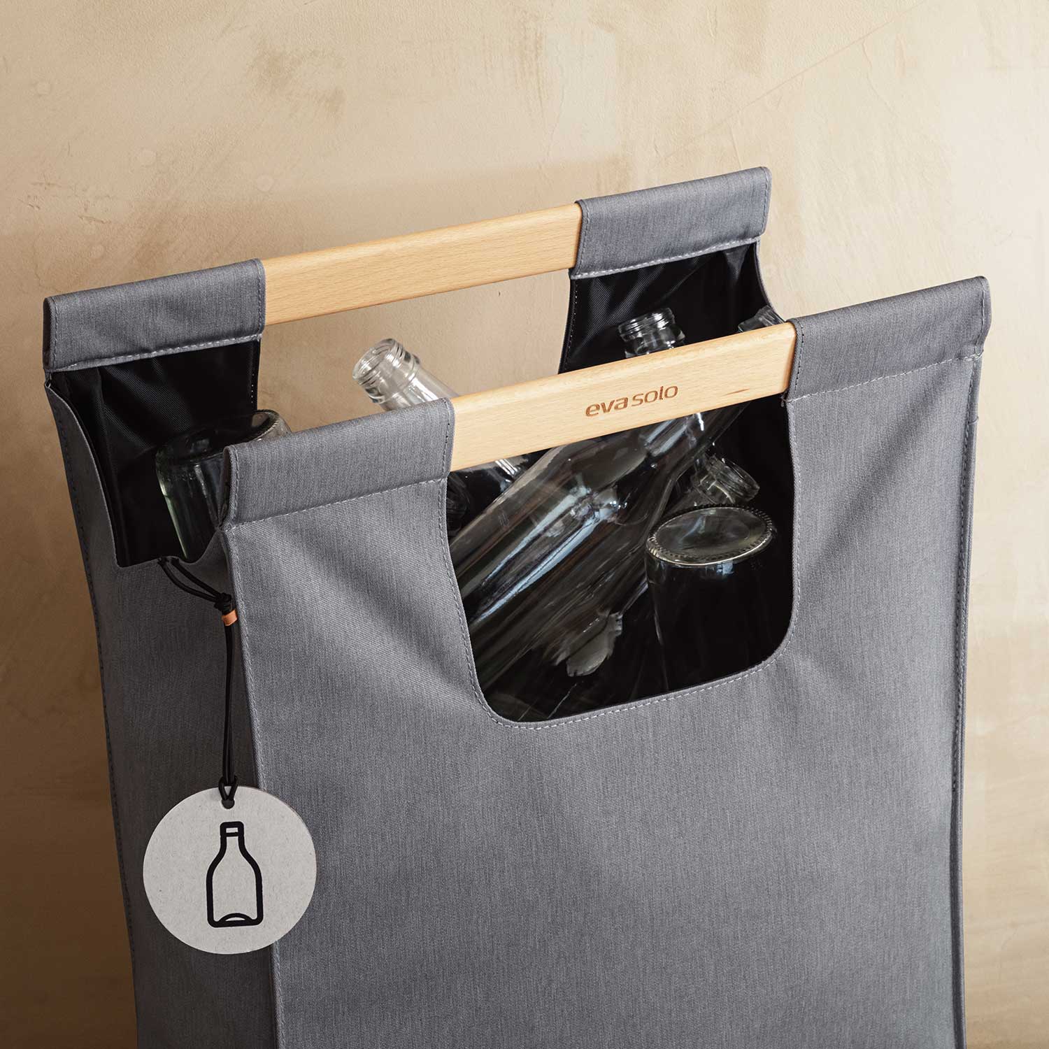 eva solo muelltrennungstasche dunkelgrau mit flaschen 85238