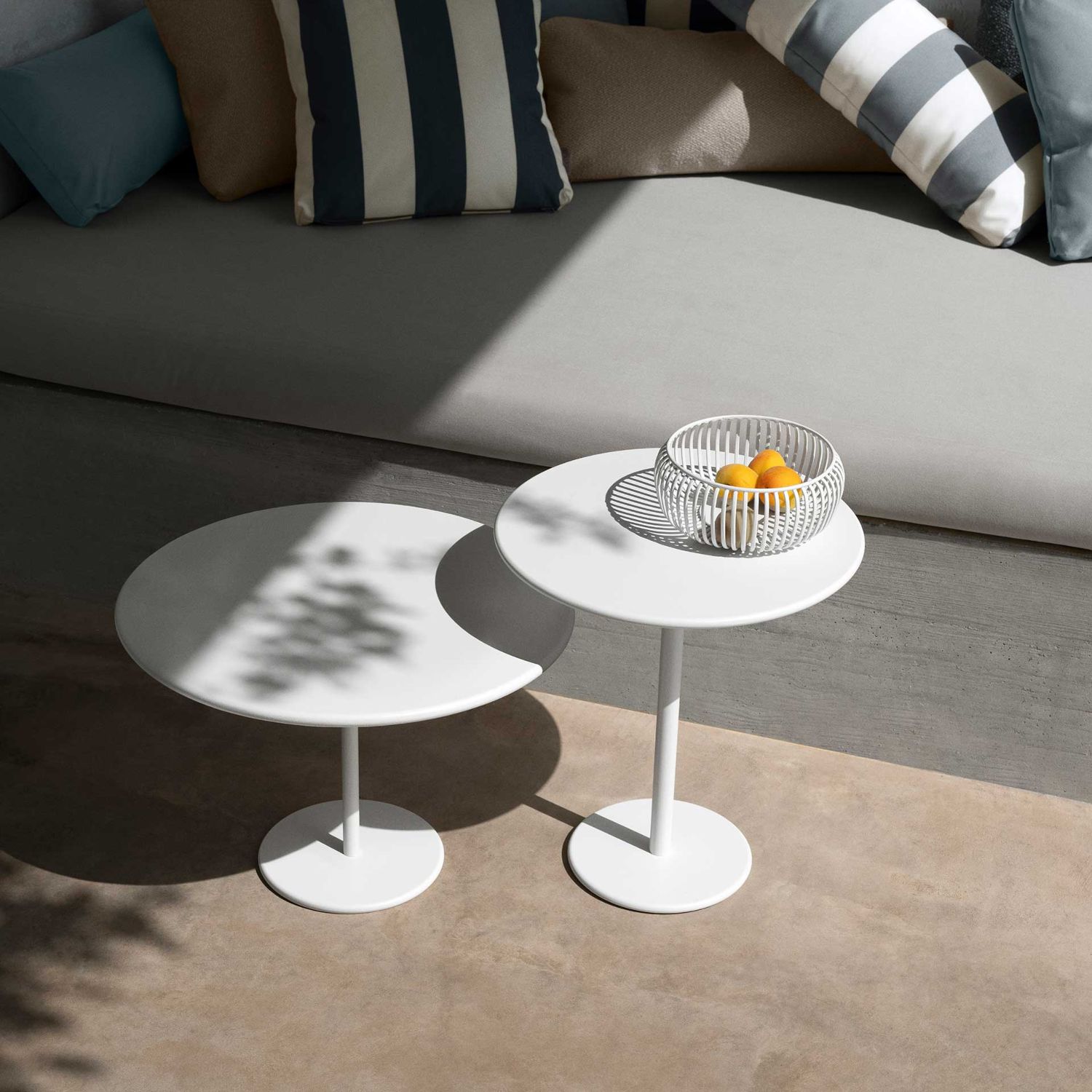 blomus - STAY Garten Beistelltisch Ø 50 cm granite grey