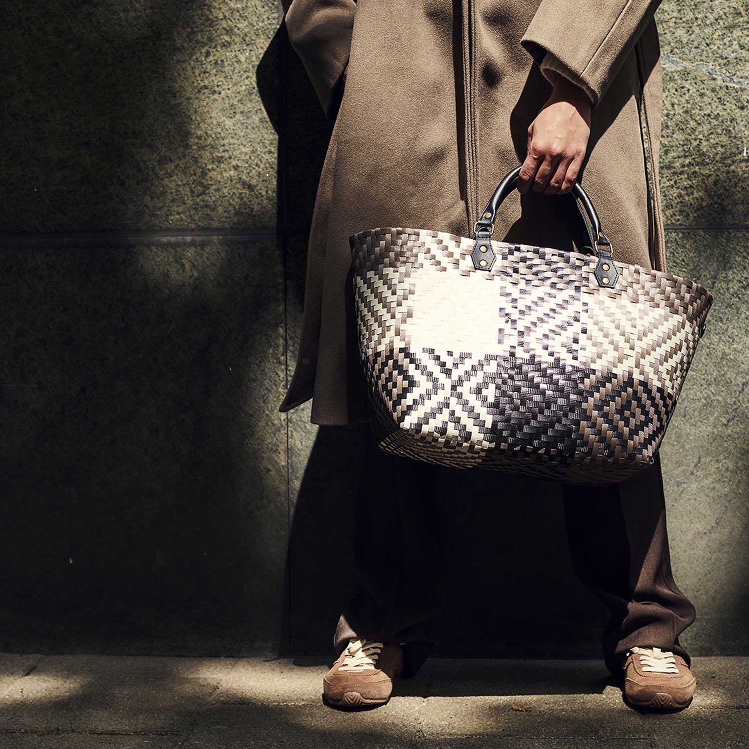 Handed By - Quinn Shopper burgundy red-liver with champagne