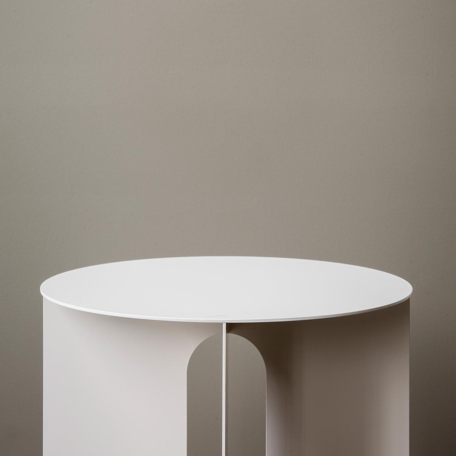 Audo - Androgyne Beistelltisch ivory