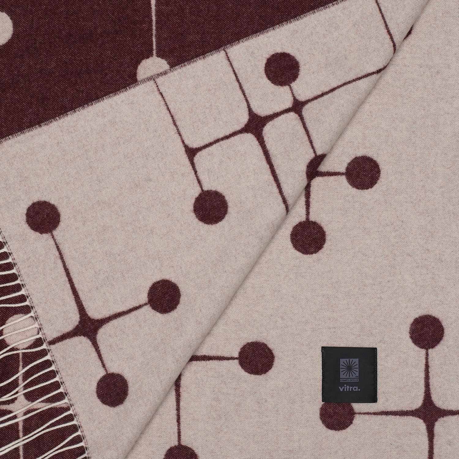 vitra eames wool blanket bordeaux close uzp 97112