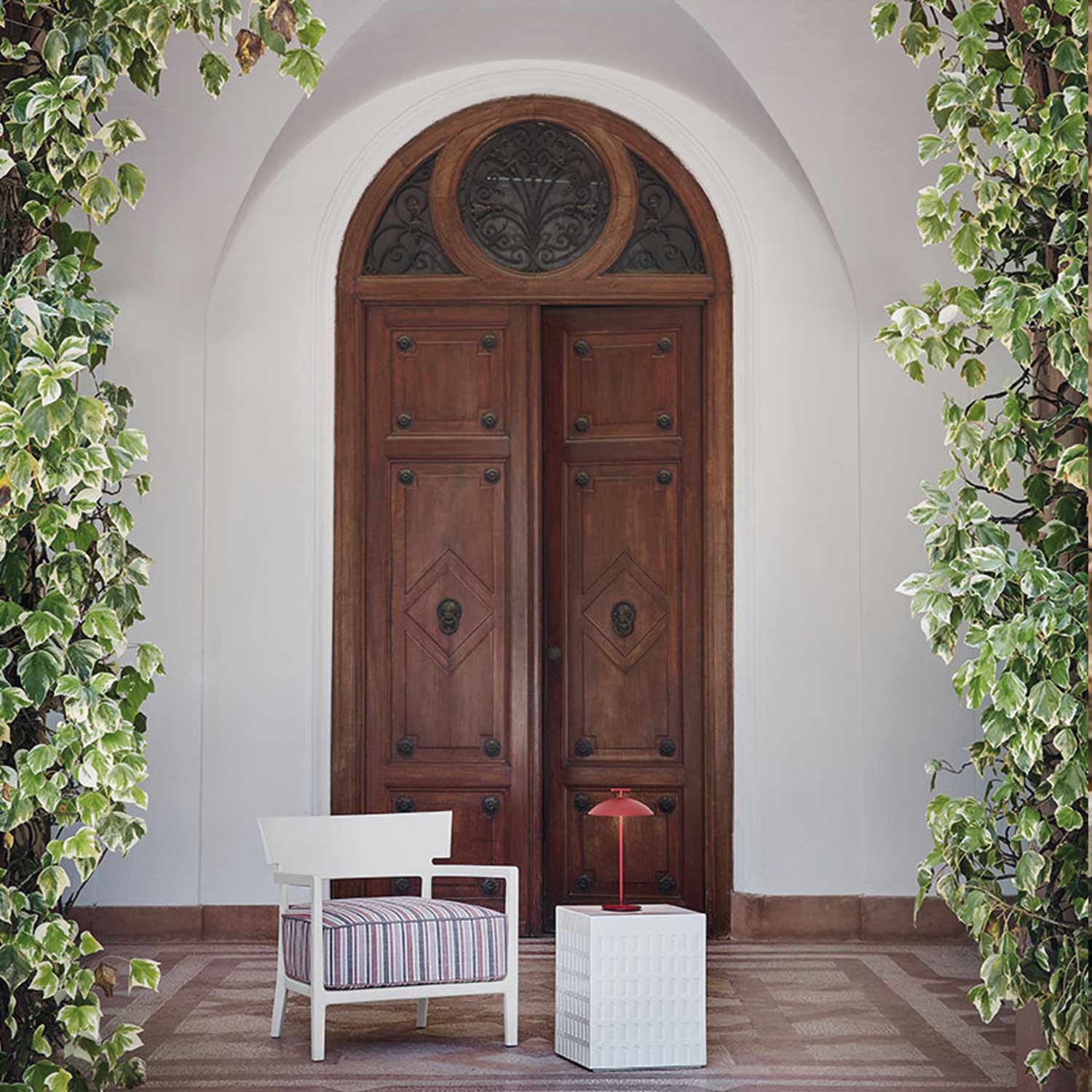 kartell mini geen a battery rot ambiente outdoor 87514