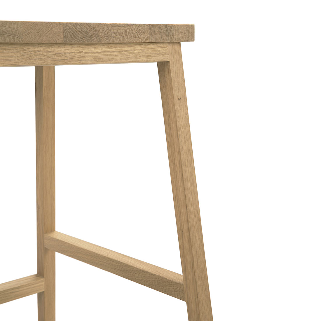 ethnicraft n3 tresenhocker eiche freisteller close up sitz 89229