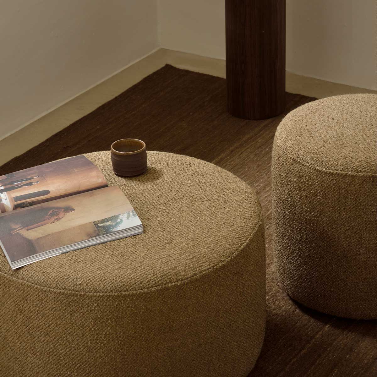 ethnicraft barrow sitzhocker lifestyle hoch ginger tief hoch 85450