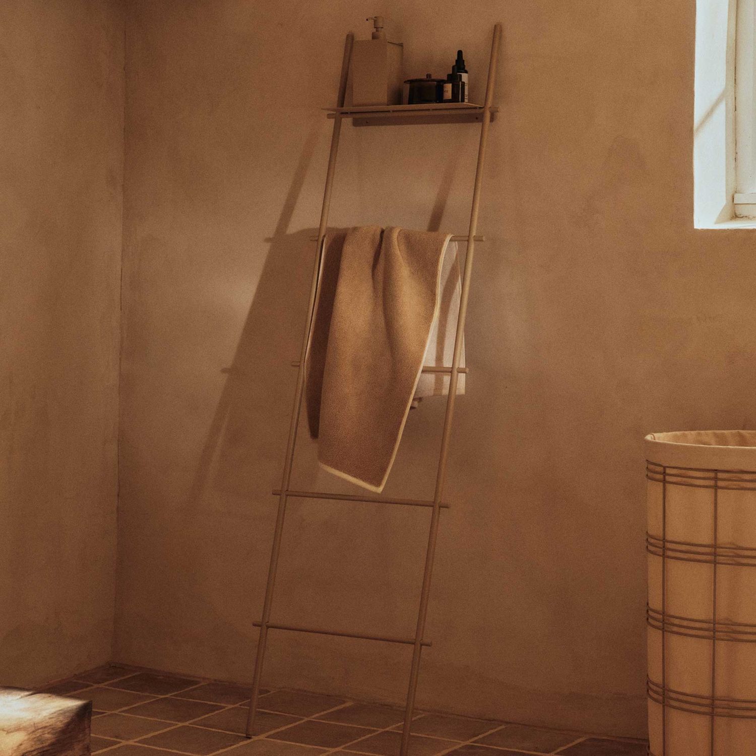 Ferm Living - Dora Handtuchleiter schwarz