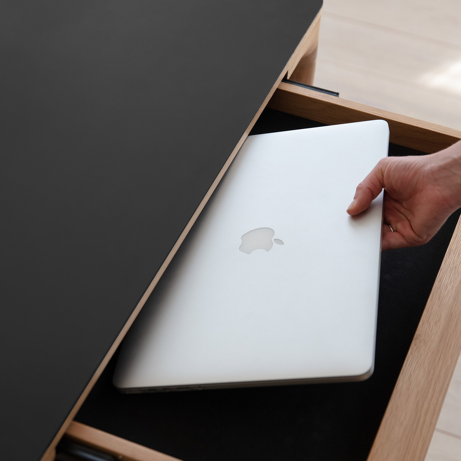 UMAGE heart n soul dining table obsidian black mit schublade 98053