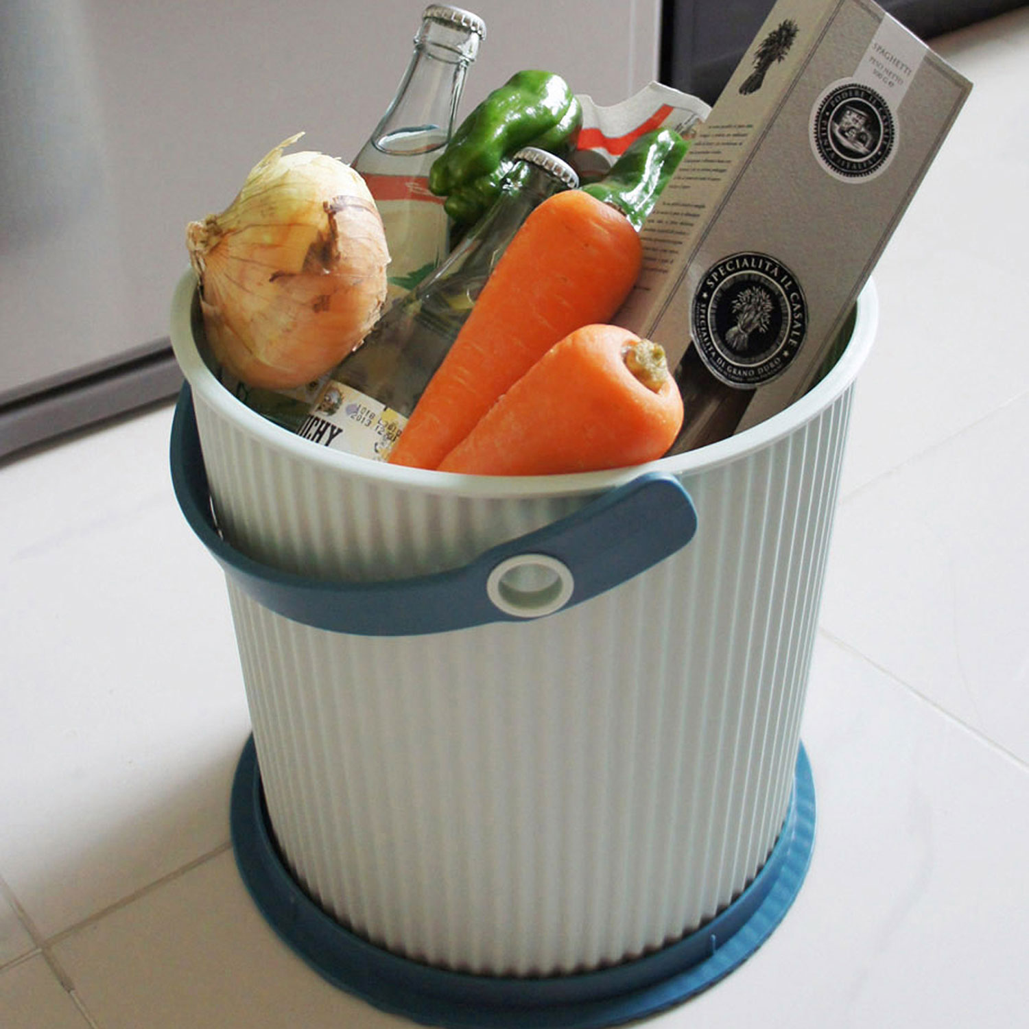 Hachiman - Omnioutil Eimer mit Deckel 8 l purple