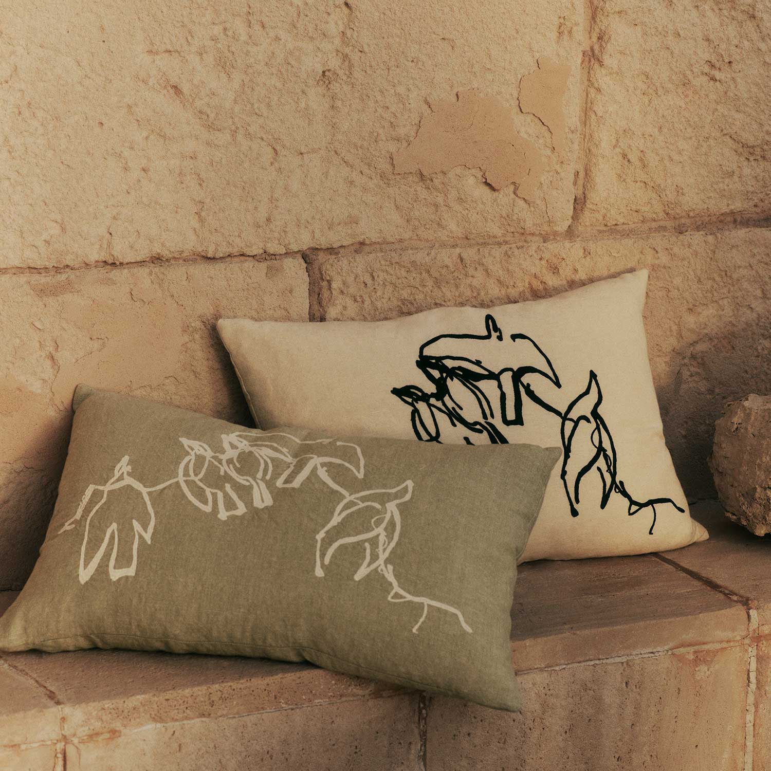 Ferm Living - Vuelo Kissenhülle elm green