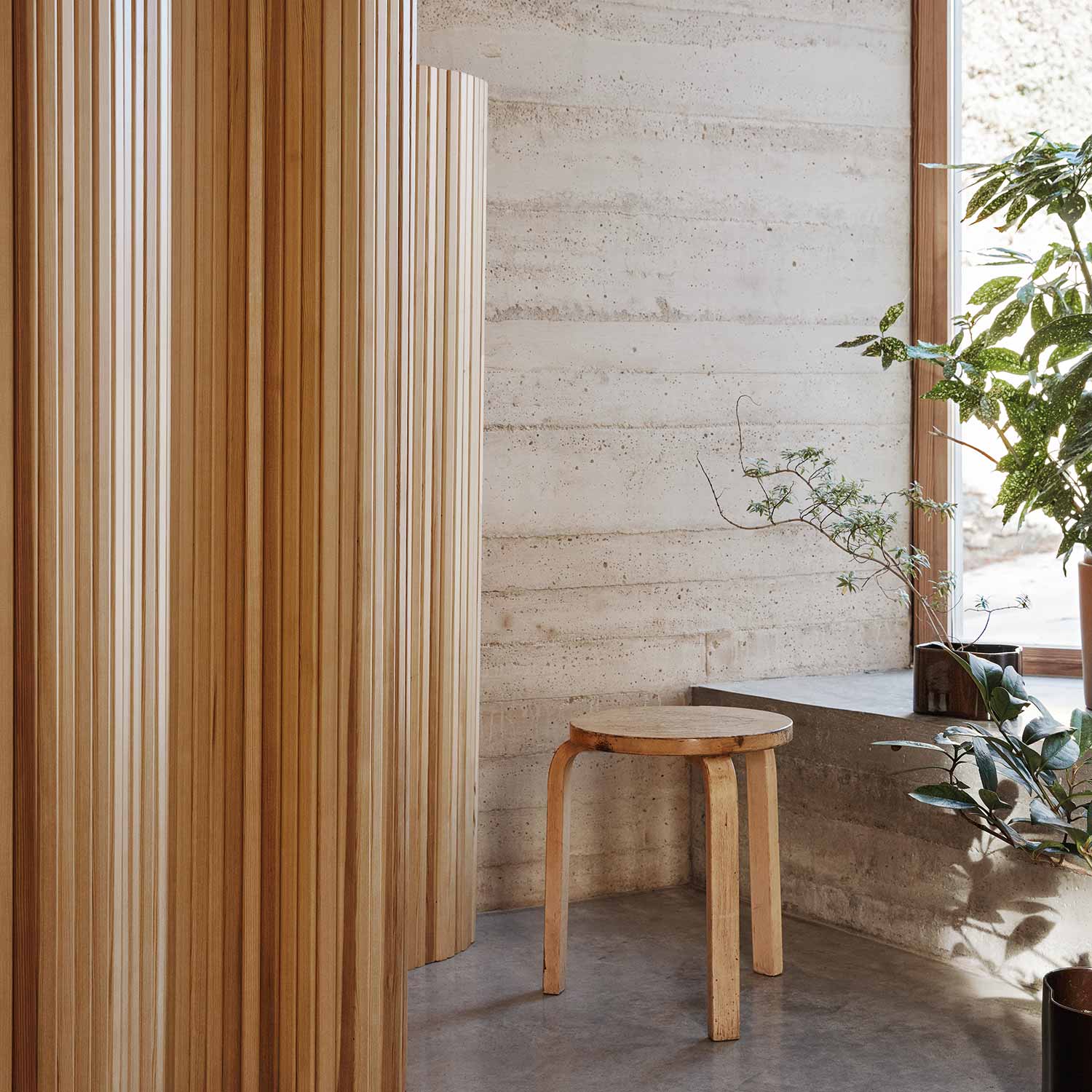 artek hocker 60 honey ambiente 90669