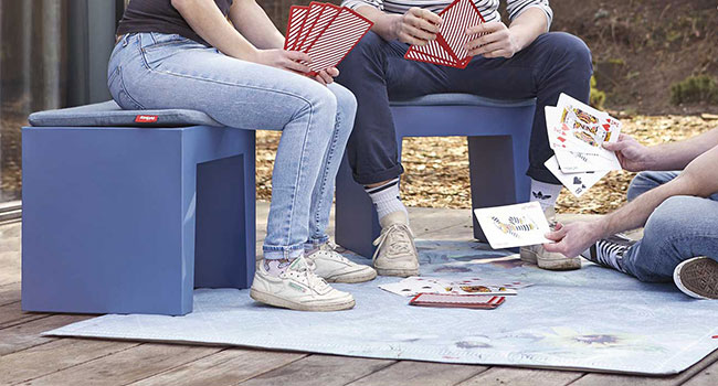 Fatboy Hocker Concrete SDeat Hocker auf Terrasse