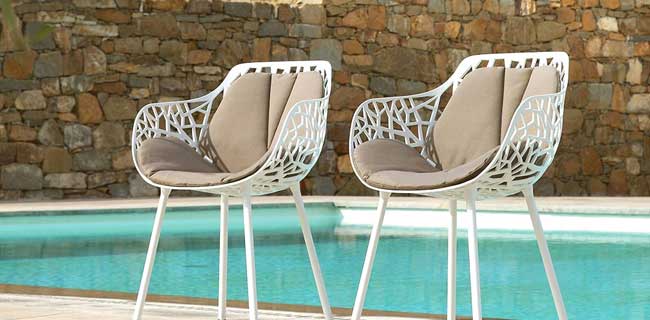 fast Stuhl Forest mit Sitzkissen am Pool