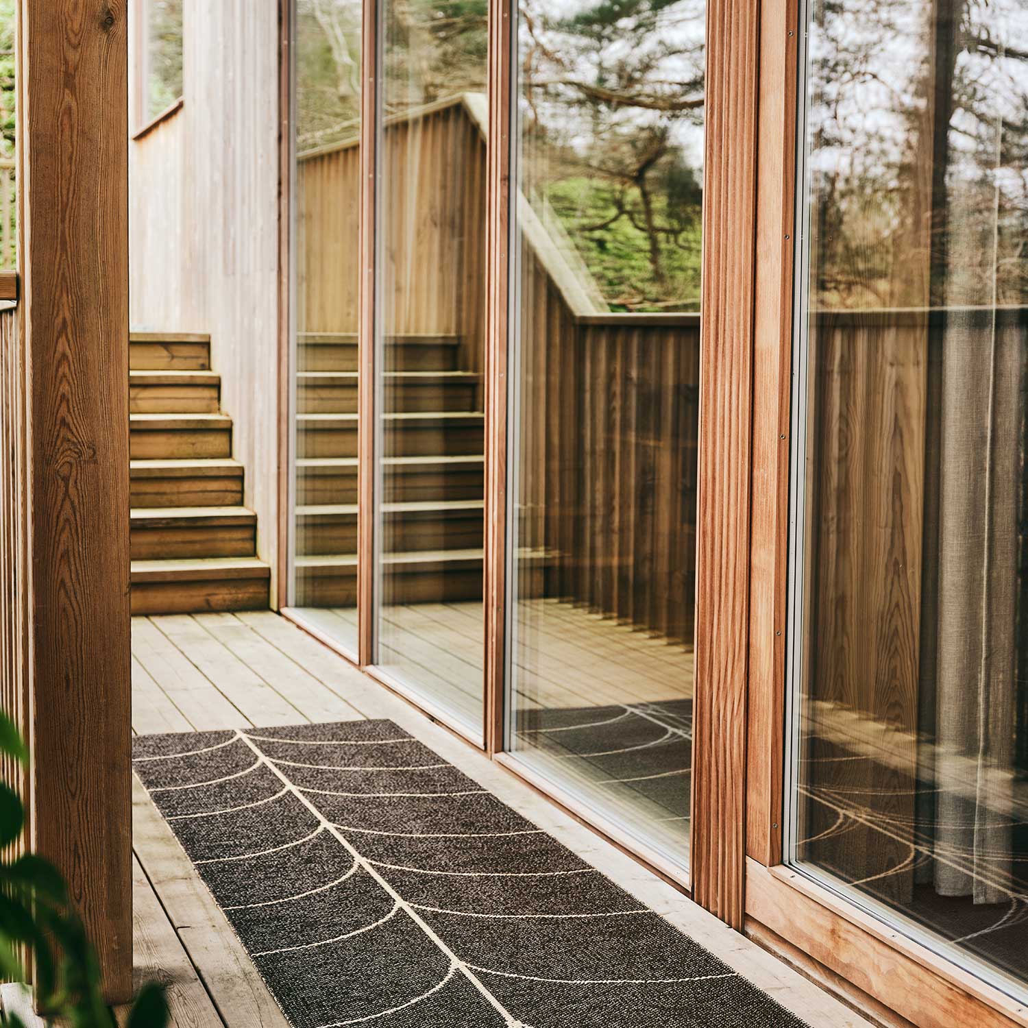 Pappelina - Leif Teppich 70x180 cm dark brown/cream