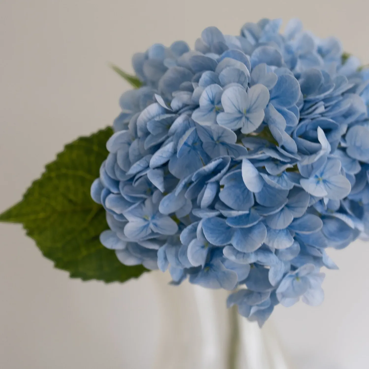 BLOOM OBJECTS - Hortensie Kunstblume hellblau