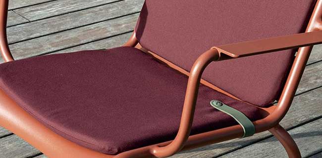 Fermob Kissen Outdoor Kissen Sitzkissen weinrot Detailaufnahme