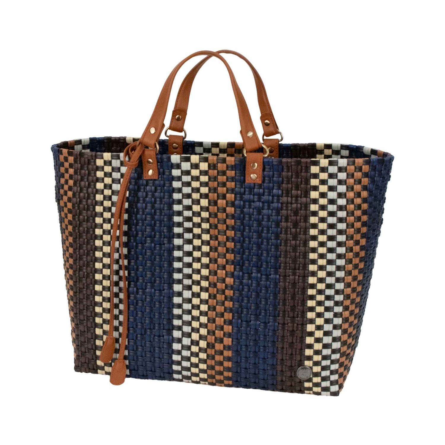 Handed By - Harper Shopper
