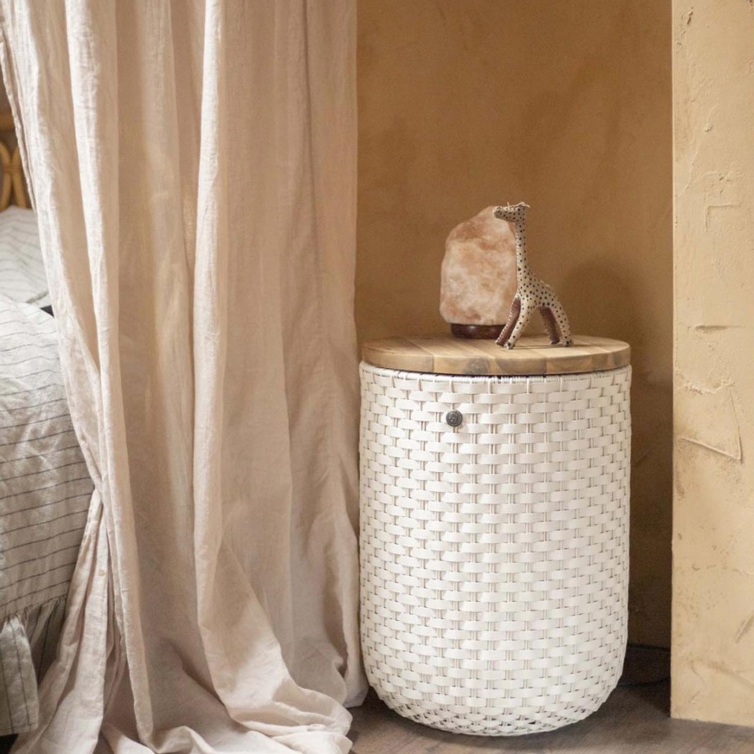 handed by halo beistelltisch sit champagne besietlltisch 94021