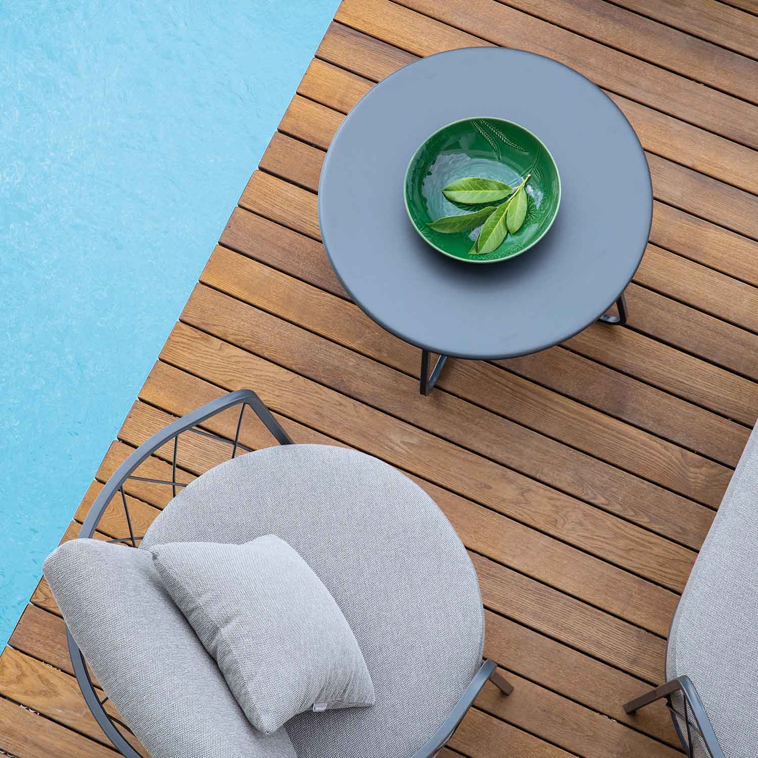 Vermobil - Daisy Couchtisch rund X-Beine Ø 65 cm antikgrau