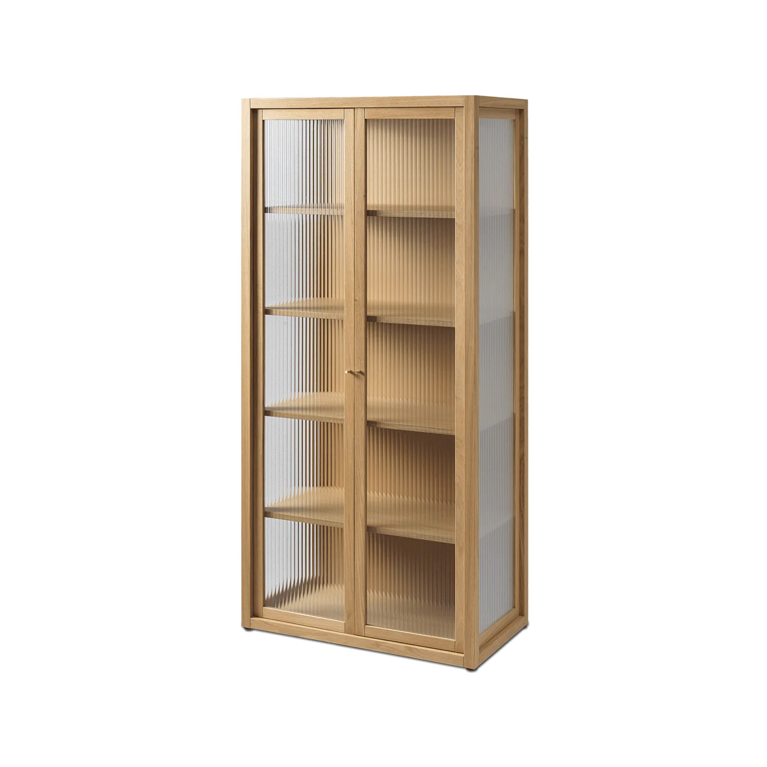 ferm LIVING Reed Vitrine Eiche natur 1104269937 schraeger Blickwinkel 104544