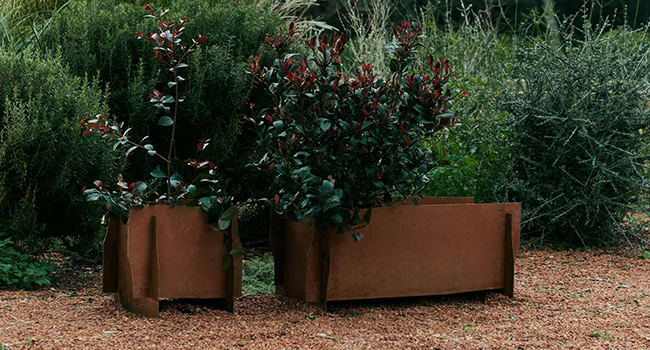Ferm Living Blumentopf Lapel Pflanzgefäß im Garten