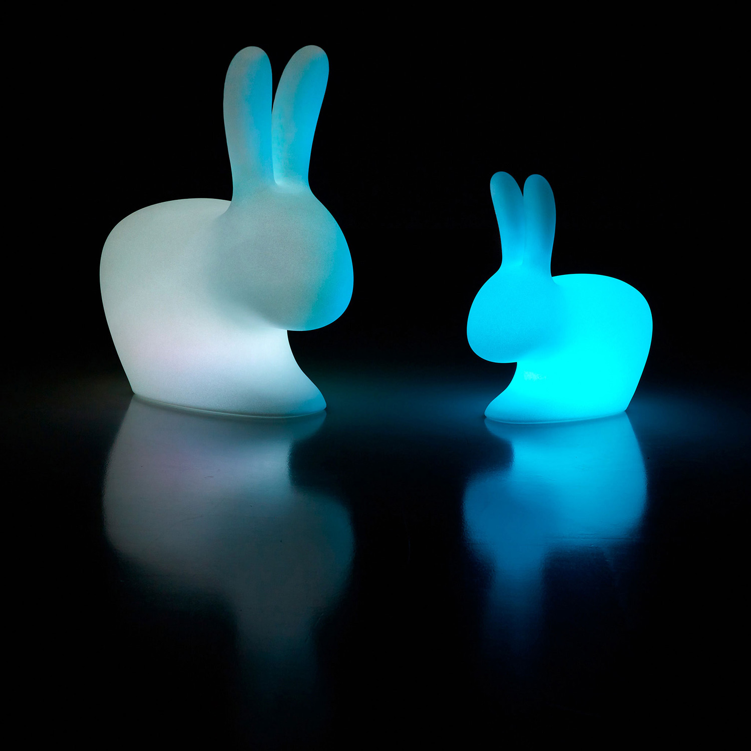 qeeboo rabbit leuchte gross weiss blau 97586