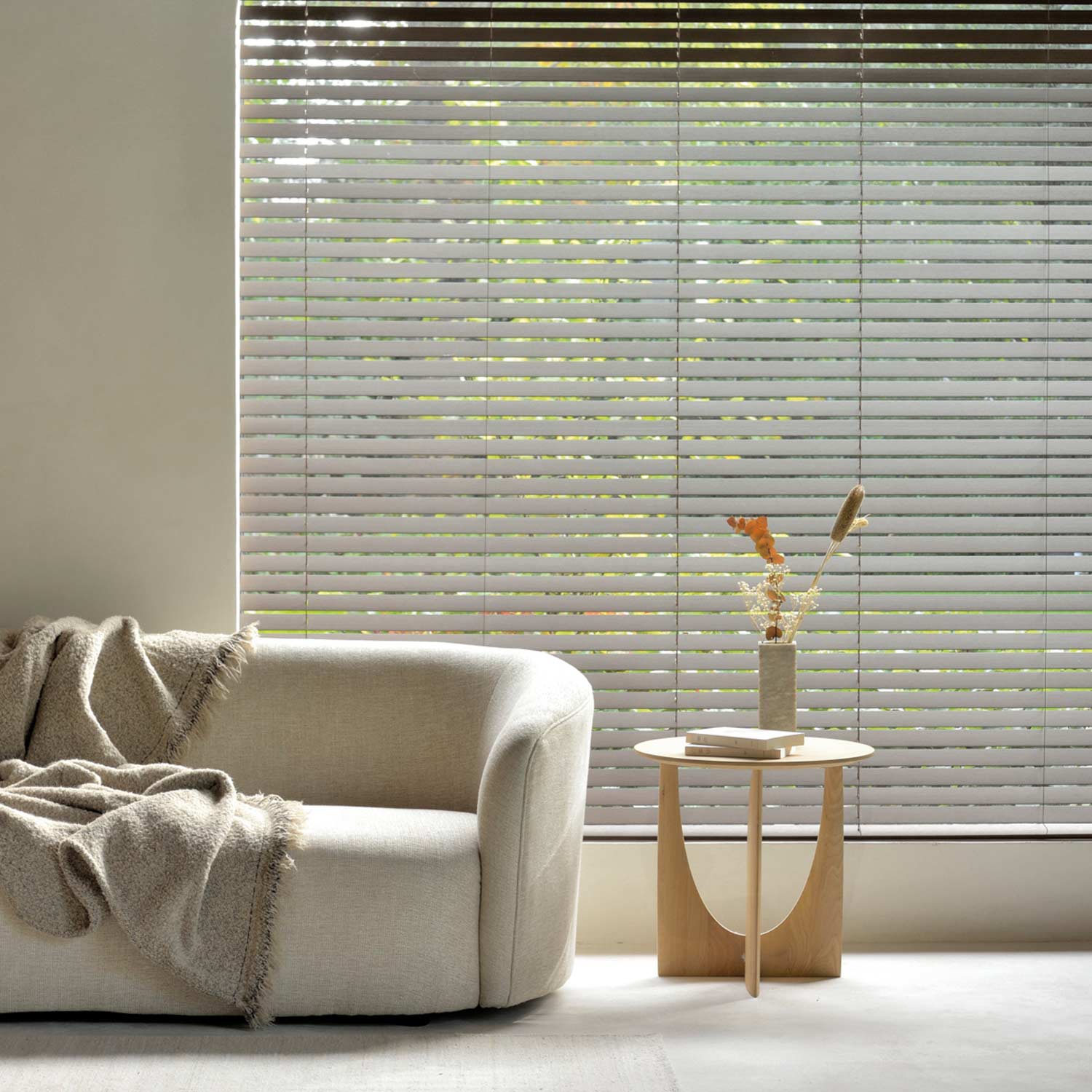 ethnicraft geometric beistelltisch eiche ambiente living room 83850