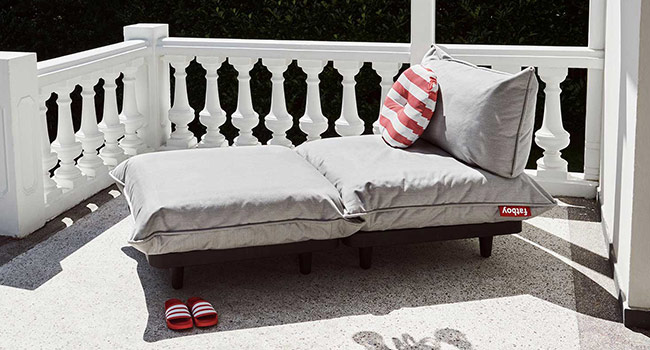 Fatboy Gartenmöbel Paletti Daybed auf Veranda