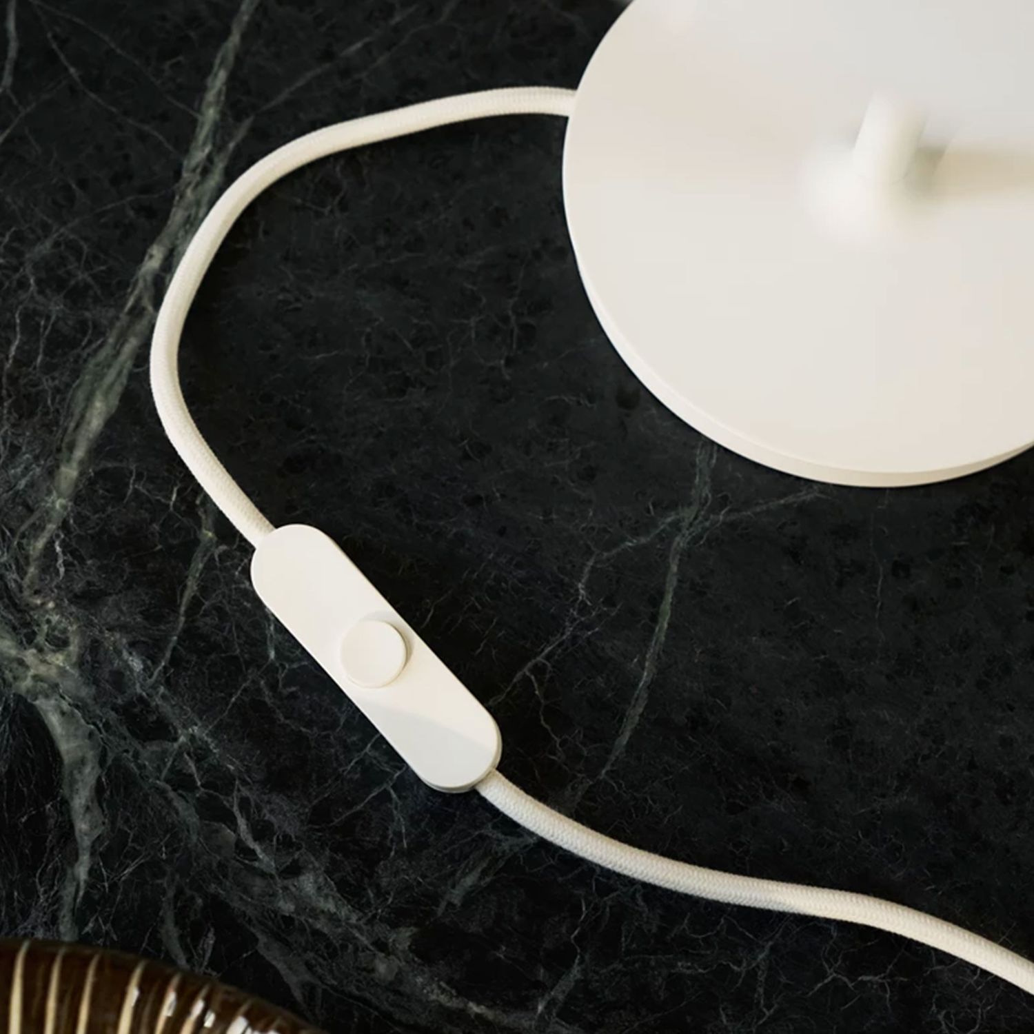 Louis Poulsen - PH 80 Tischleuchte opal weiß/weiß