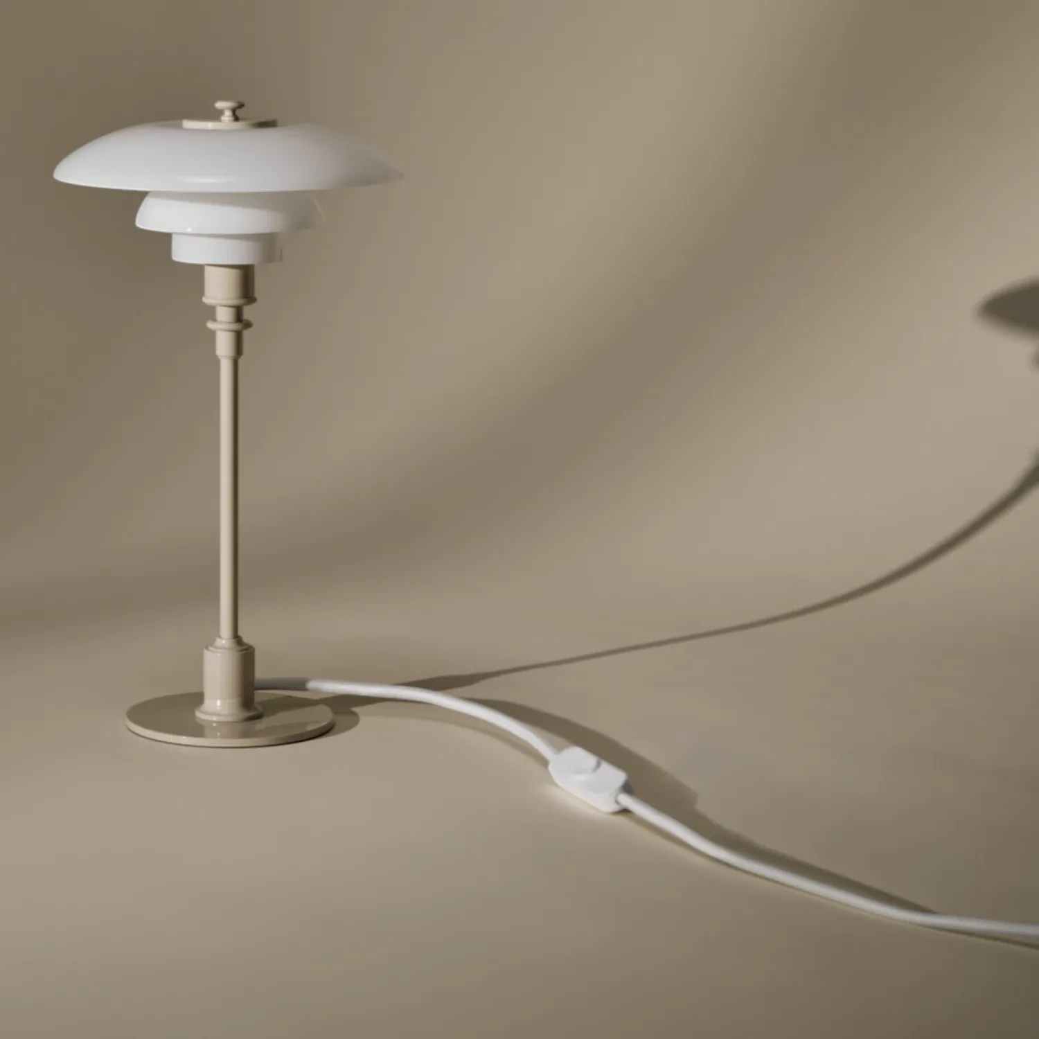 Louis Poulsen - PH 2/1 Tischleuchte glossy beige