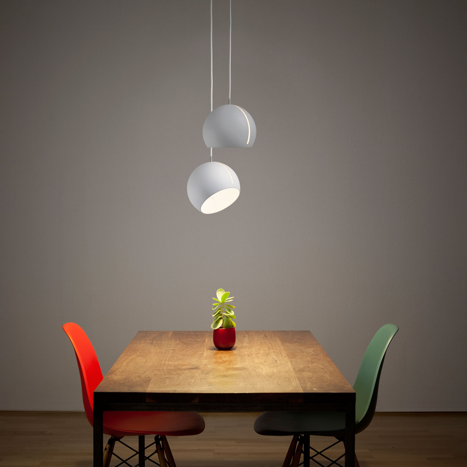 Nyta Tilt Globe ambience 1 22176